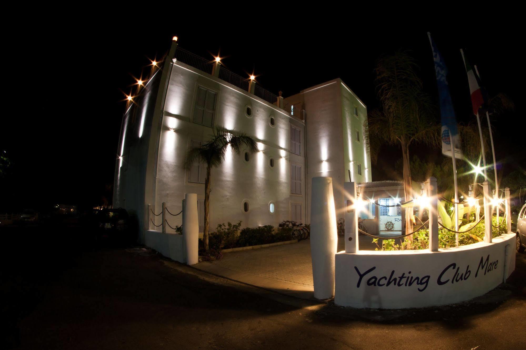 Hotel Yachting Club Mare