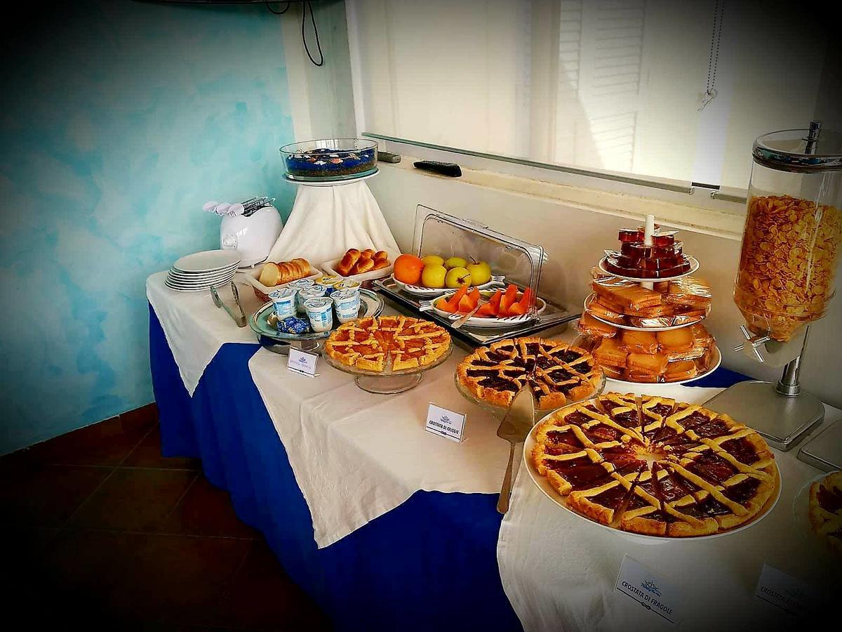 Hotel Yachting Club Mare 3*