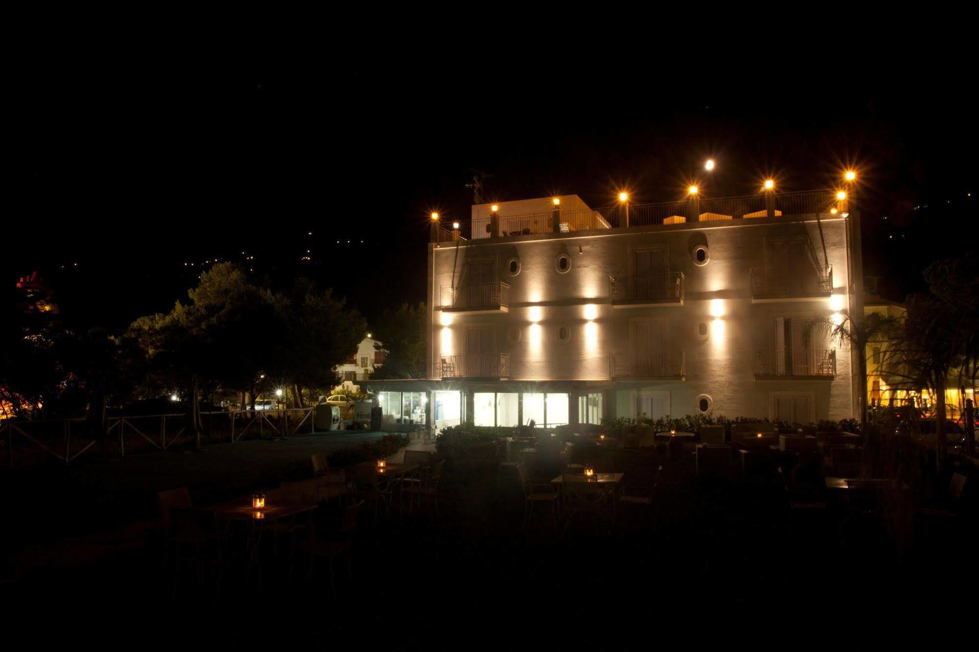 Yachting Club Mare Hotel 3*