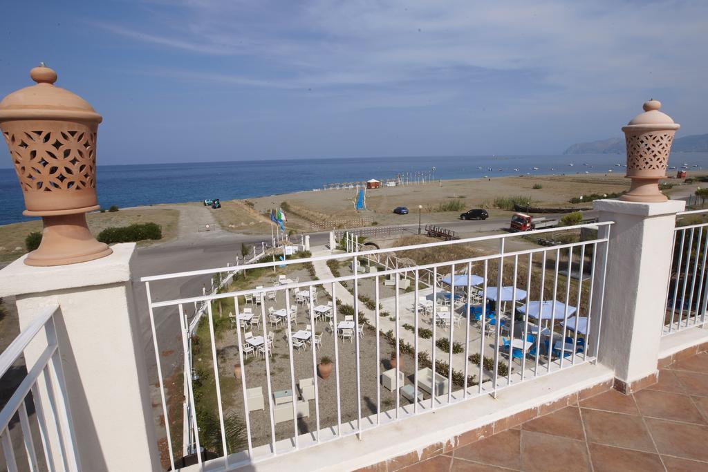 Hotel Yachting Club Mare Gioiosa Marea